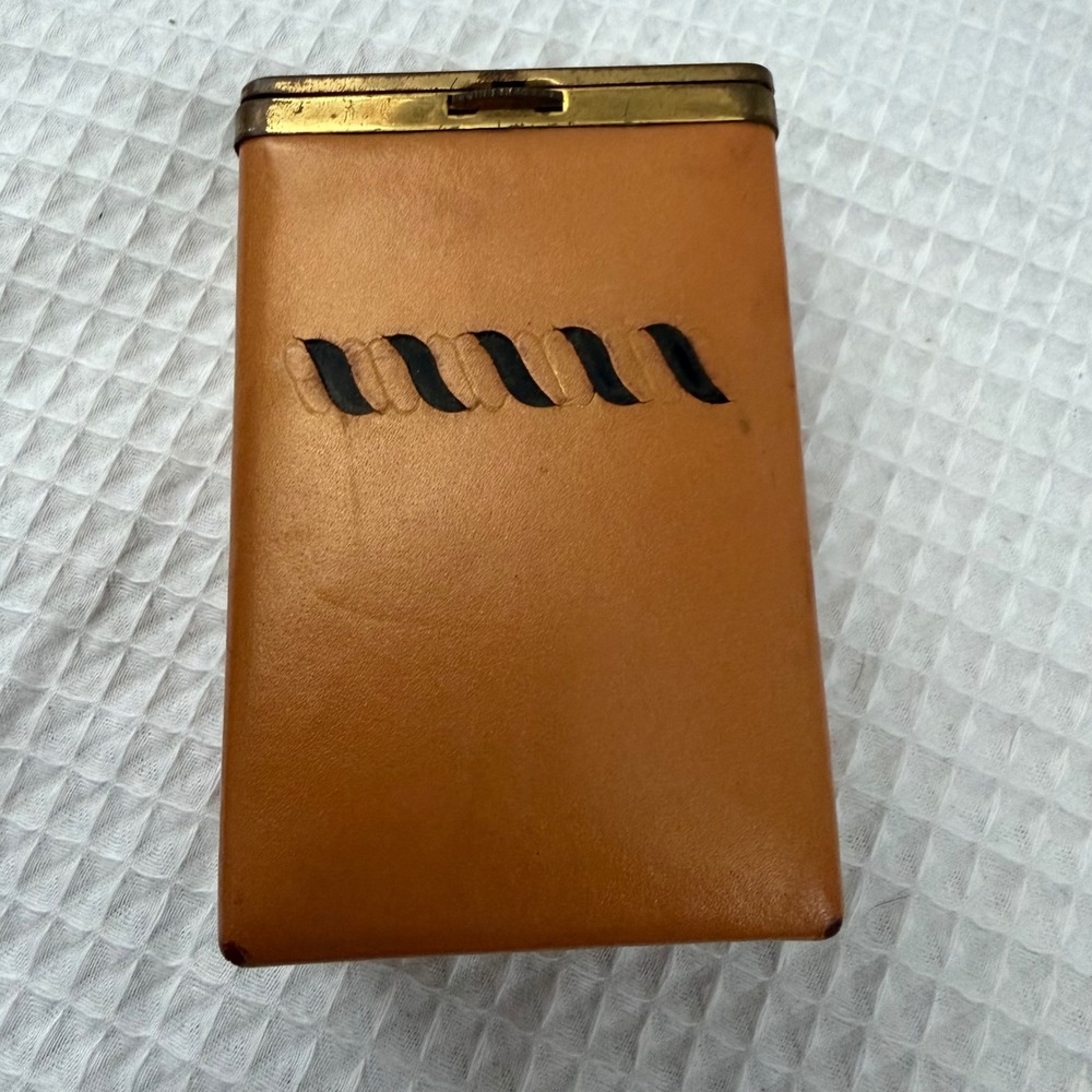 Vintage Princess Gardner Tan Leather Cigarette Case Gold Tone Hinged Lid US Pat
